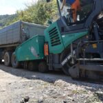 Се асфалтира втората фаза од локалниот пат Крушка-Ајдар