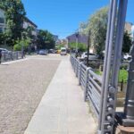 Се обновува бојата на оградите во Кочани